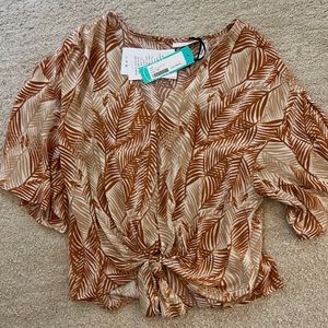 LUQ NWT stitch fix blouse with tie